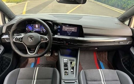 Volkswagen Golf VIII, 2021 год, 1 600 000 рублей, 6 фотография