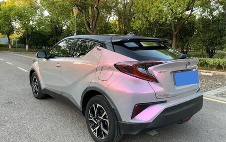 Toyota C-HR I рестайлинг, 2021 год, 1 999 999 рублей, 3 фотография