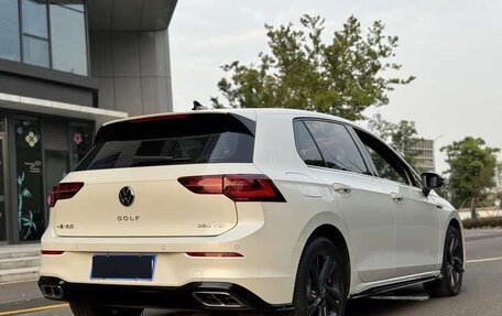 Volkswagen Golf VIII, 2021 год, 1 600 000 рублей, 2 фотография