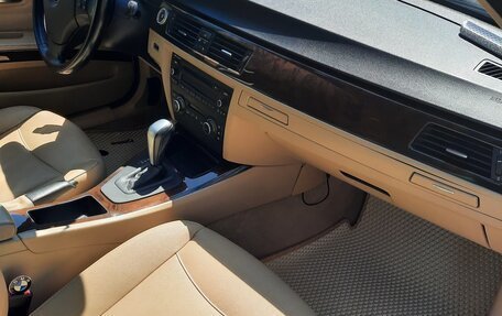 BMW 3 серия, 2011 год, 1 550 000 рублей, 10 фотография