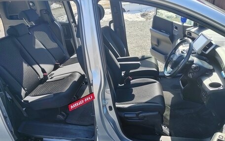 Honda Freed I, 2013 год, 1 305 000 рублей, 14 фотография