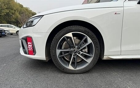 Audi A4, 2020 год, 2 100 000 рублей, 13 фотография