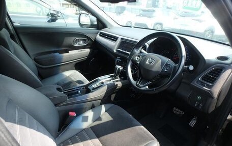 Honda Vezel, 2016 год, 1 330 000 рублей, 10 фотография