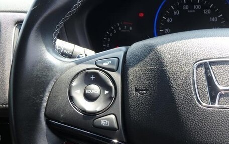 Honda Vezel, 2016 год, 1 330 000 рублей, 12 фотография