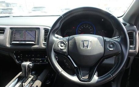 Honda Vezel, 2016 год, 1 330 000 рублей, 18 фотография