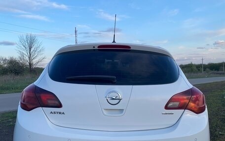 Opel Astra J, 2013 год, 1 000 000 рублей, 4 фотография