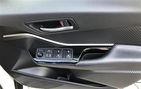 Toyota C-HR I рестайлинг, 2021 год, 1 490 000 рублей, 16 фотография