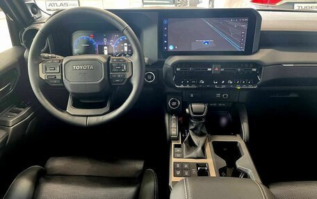 Toyota Land Cruiser Prado, 2024 год, 11 900 000 рублей, 16 фотография
