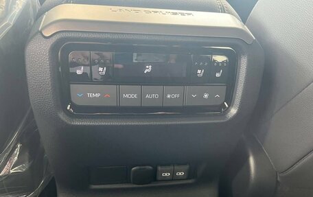 Toyota Land Cruiser Prado, 2024 год, 11 900 000 рублей, 20 фотография