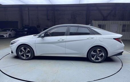 Hyundai Elantra, 2022 год, 1 300 300 рублей, 4 фотография