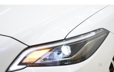 Toyota Crown, 2020 год, 2 400 000 рублей, 7 фотография