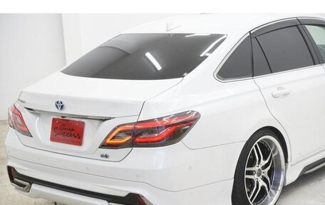 Toyota Crown, 2020 год, 2 400 000 рублей, 6 фотография
