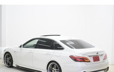 Toyota Crown, 2020 год, 2 400 000 рублей, 16 фотография