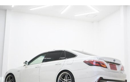 Toyota Crown, 2020 год, 2 400 000 рублей, 15 фотография