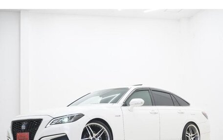 Toyota Crown, 2020 год, 2 400 000 рублей, 11 фотография