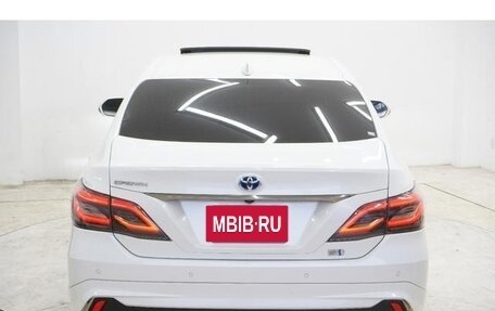 Toyota Crown, 2020 год, 2 400 000 рублей, 38 фотография
