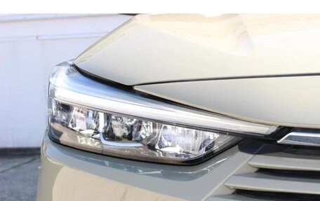 Honda Vezel, 2022 год, 2 600 000 рублей, 4 фотография