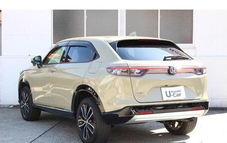 Honda Vezel, 2022 год, 2 600 000 рублей, 3 фотография