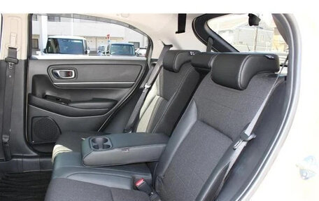 Honda Vezel, 2022 год, 2 600 000 рублей, 21 фотография