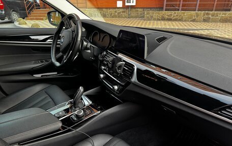 BMW 5 серия, 2020 год, 3 650 000 рублей, 10 фотография