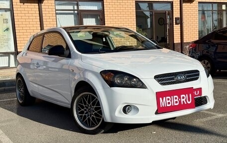 KIA cee'd I рестайлинг, 2009 год, 680 000 рублей, 1 фотография