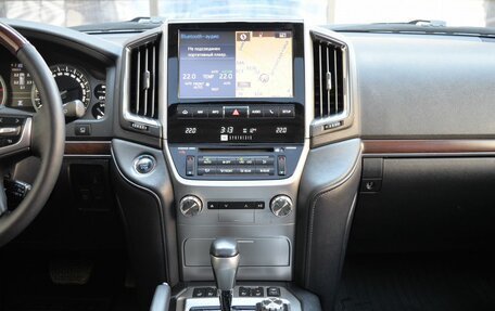 Toyota Land Cruiser 200, 2015 год, 5 490 000 рублей, 14 фотография