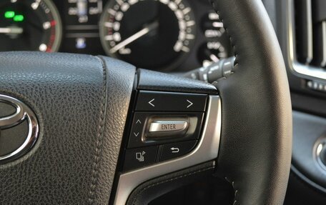 Toyota Land Cruiser 200, 2015 год, 5 490 000 рублей, 18 фотография