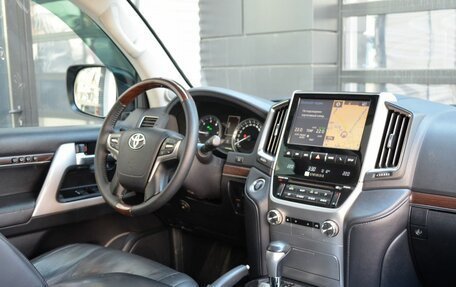 Toyota Land Cruiser 200, 2015 год, 5 490 000 рублей, 34 фотография