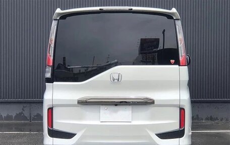 Honda Stepwgn IV, 2021 год, 1 700 000 рублей, 7 фотография