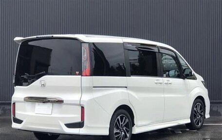 Honda Stepwgn IV, 2021 год, 1 700 000 рублей, 6 фотография