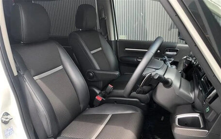 Honda Stepwgn IV, 2021 год, 1 700 000 рублей, 16 фотография