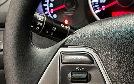 KIA Rio III рестайлинг, 2015 год, 967 000 рублей, 20 фотография