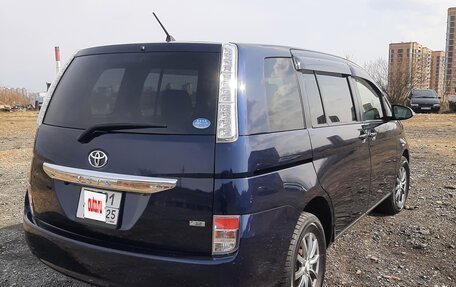 Toyota ISis I, 2017 год, 1 700 000 рублей, 3 фотография