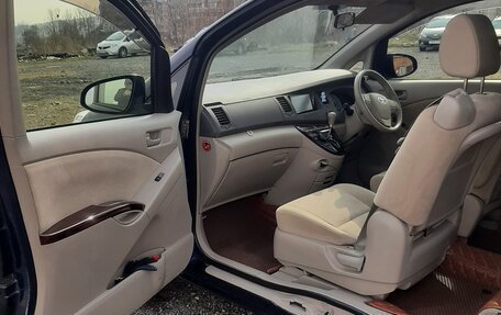 Toyota ISis I, 2017 год, 1 700 000 рублей, 21 фотография