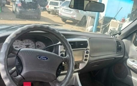 Ford Explorer III, 2000 год, 300 000 рублей, 2 фотография