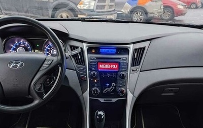 Hyundai Sonata VI, 2013 год, 985 000 рублей, 1 фотография