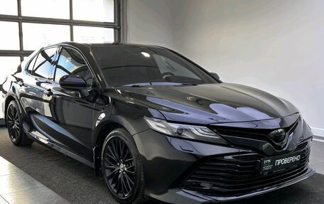 Toyota Camry, 2018 год, 2 559 000 рублей, 3 фотография