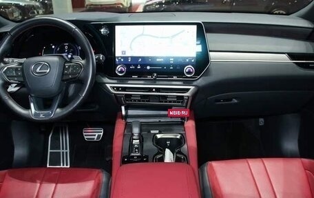 Lexus RX IV рестайлинг, 2023 год, 8 800 000 рублей, 5 фотография