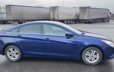 Hyundai Sonata VI, 2013 год, 985 000 рублей, 3 фотография