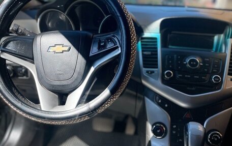 Chevrolet Cruze II, 2009 год, 550 000 рублей, 5 фотография