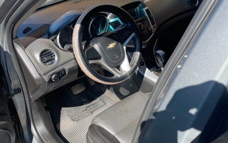 Chevrolet Cruze II, 2009 год, 550 000 рублей, 8 фотография