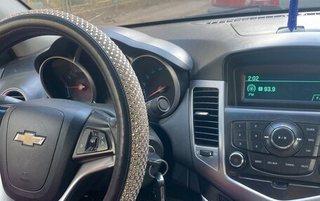 Chevrolet Cruze II, 2009 год, 550 000 рублей, 7 фотография