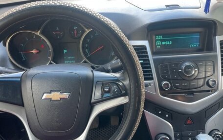 Chevrolet Cruze II, 2009 год, 550 000 рублей, 4 фотография