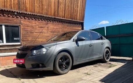 Chevrolet Cruze II, 2009 год, 550 000 рублей, 3 фотография