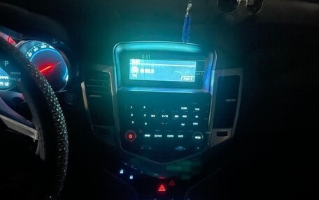 Chevrolet Cruze II, 2009 год, 550 000 рублей, 10 фотография