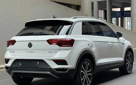 Volkswagen T-Roc I, 2021 год, 1 499 123 рублей, 3 фотография