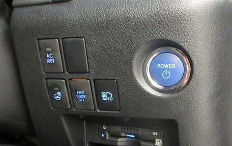 Toyota Alphard III, 2021 год, 4 290 000 рублей, 13 фотография