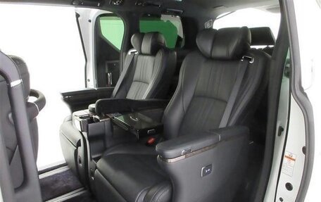 Toyota Alphard III, 2021 год, 4 290 000 рублей, 22 фотография