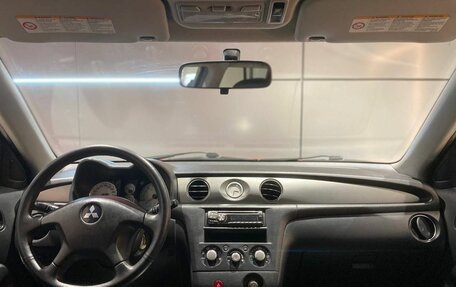 Mitsubishi Outlander III рестайлинг 3, 2005 год, 850 000 рублей, 11 фотография