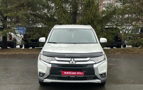 Mitsubishi Outlander III рестайлинг 3, 2018 год, 1 329 000 рублей, 3 фотография